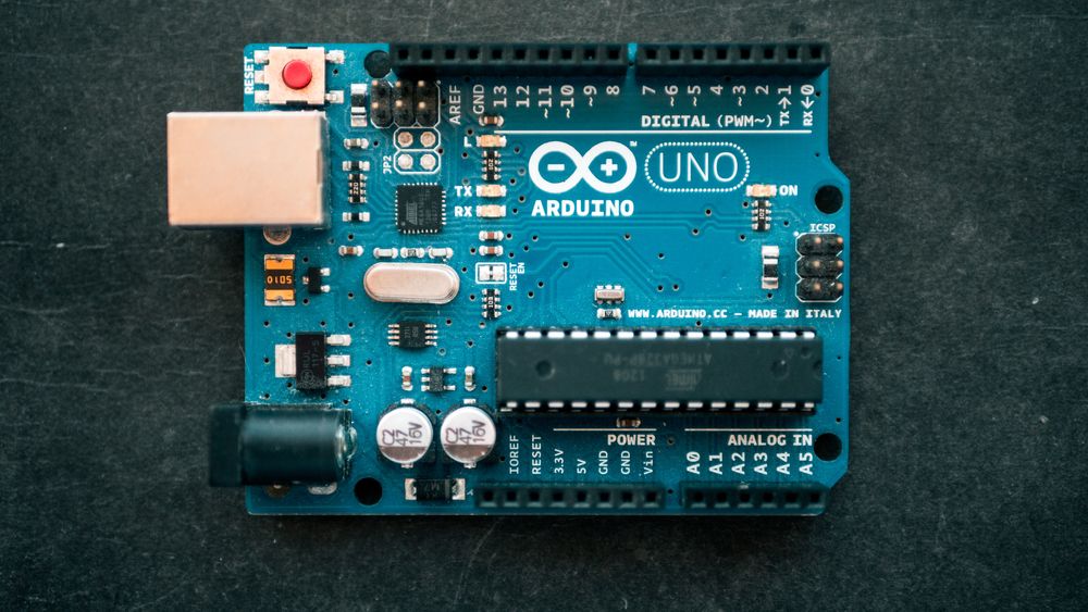 ESCRIBIR EN ARDUINO